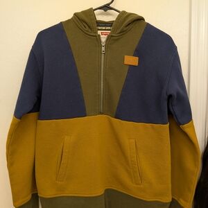 Levi’s Colorblock Pullover Hoodie – Youth Size L (12–13Y)